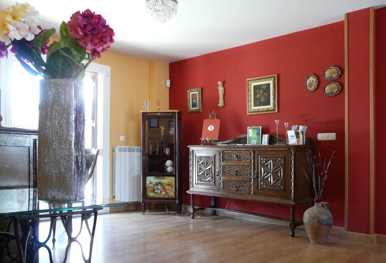 Albergue San Nicolas Larrasoana Екстер'єр фото